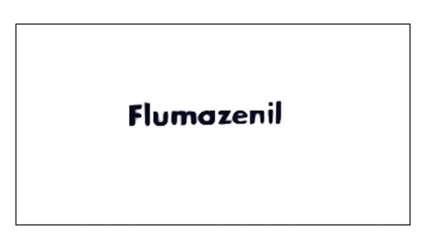 Napis "Flumazenil" w ciemnoniebieskiej, pogrubionej czcionce na białym tle.