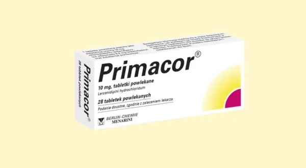 Opakowanie leku Primacor 10 mg, zawierające 28 tabletek powlekanych. Stosowany zgodnie z zaleceniem lekarza.