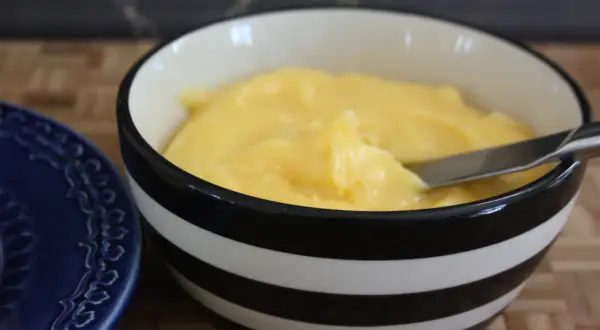 Citroncurd i tårtor - Så lyckas du med krämig fyllning!