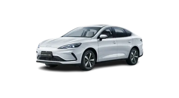 Biały BYD Seal 5 DM-i, elegancki sedan z nowoczesnym designem, gotowy na jazdę.