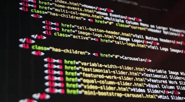 Kod HTML z linkami do różnych sekcji strony, np. "Home", "Carousels". To źródło strony skrót.