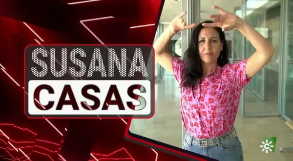 Susana Casas, bailaora, posa con las manos en alto. El texto "SUSANA CASAS" aparece a la izquierda.