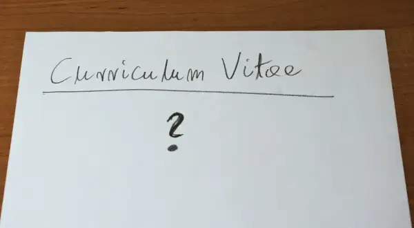 Jak napisać dobre CV bez doświadczenia zawodowego i zdobyć pracę?