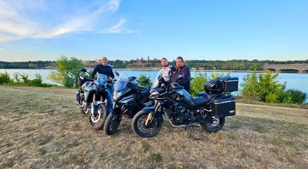 Mazowsze na motocyklu: 5 gotowych tras, które pokochasz!