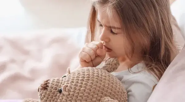 Chrypka u dziecka: Skuteczne sposoby i kiedy do lekarza?