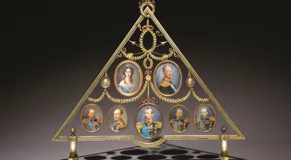 Malarstwo miniaturowe: historia, techniki i znani artyści tej sztuki