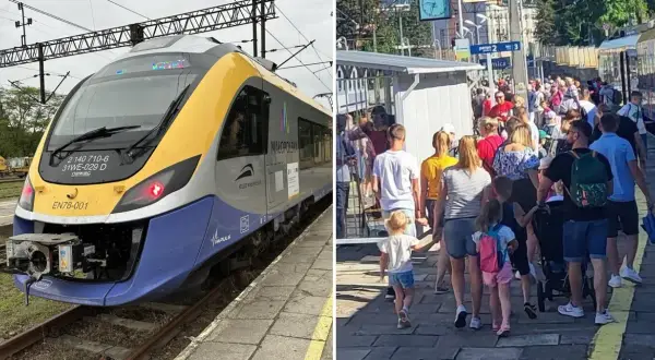 Nowoczesny pociąg Kolei Małopolskich czeka na pasażerów. Tłum ludzi, w tym rodziny z dziećmi, wsiada na peronie, gotowi na podróż pociągiem do Paryża z Krakowa.