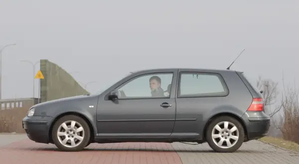 Ile pali Golf 4 1.6 benzyna? Realne dane i porady!