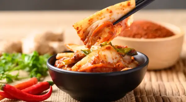 Kimchi w diecie: 20+ pomysłów na dania i sekrety smaku!