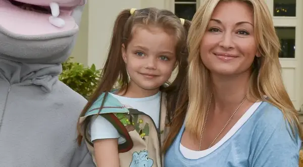 Martyna Wojciechowska z córką i postacią z bajki. Czy to jedyne dziecko Martyny Wojciechowskiej?