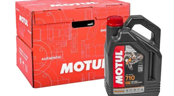 Motul 710 - najlepszy olej do silników dwusuwowych, który chroni