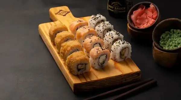 Ile kalorii ma sushi? Zaskakujące różnice w kaloryczności!