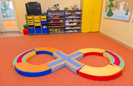 Jak pomoce do integracji sensorycznej mogą wspierać rozwój dziecka
