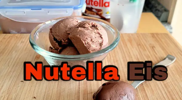Schokoladiges Nutella Eis, perfekt zum Eis selber machen. Ein Löffel voller Genuss, bereit zum Vernaschen.