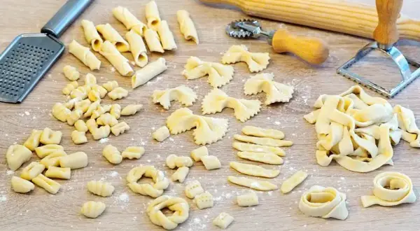 Domina la Pasta Fresca Casera: Guía Completa y Recetas Infalibles