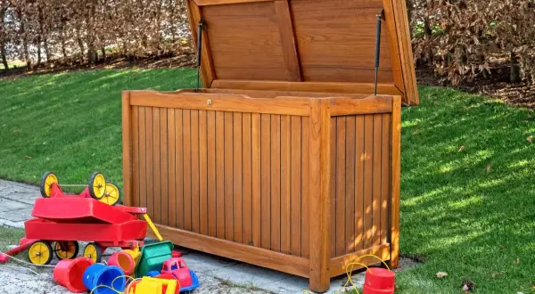 Plac zabaw z palet DIY: Bezpiecznie i tanio? Sprawdź, jak go zbudować!