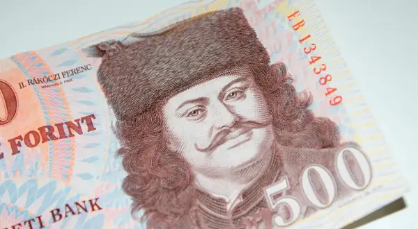 Węgierski banknot 500 forintów z portretem Franciszka II Rakoczego. Huf jaka to waluta? To właśnie forint!