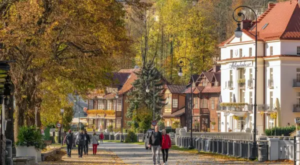 Polanica-Zdrój sanatoria: Przewodnik dla seniorów. NFZ, ceny, opinie