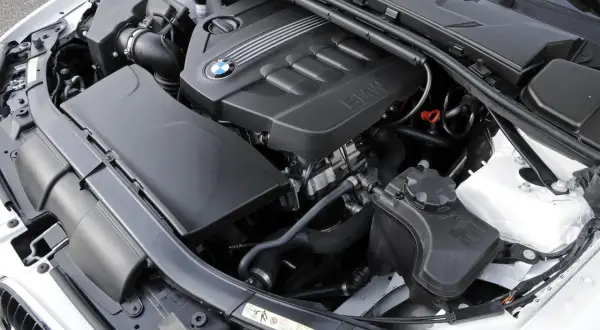 BMW E90 jaki silnik wybrać, aby uniknąć kosztownych napraw?