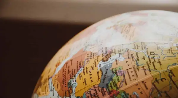 Jak ozdobić zeszyt do geografii, aby był wyjątkowy i inspirujący