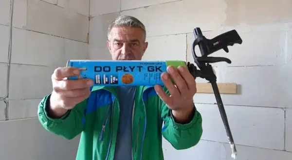 Czym skleić gips? Odkryj najlepsze kleje do naprawy gipsu