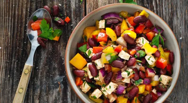 Savourez une salade de haricots rouges délicieuse et saine à préparer