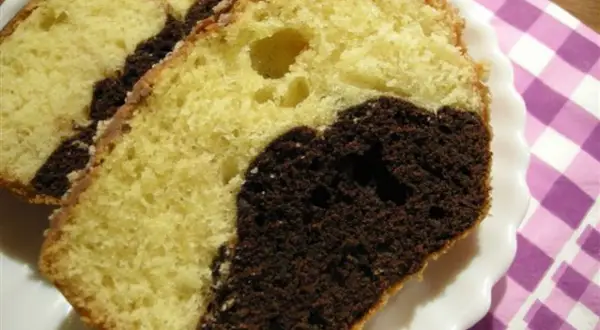 Pyszne ciasto bez mleka, które zaskoczy Twoje podniebienie i smakowników