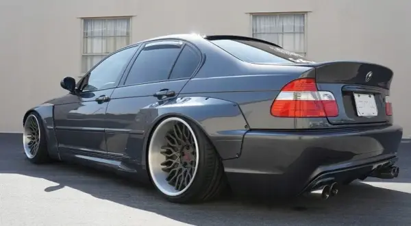 E46 spoiler: Od CSL po GT Wybierz swój styl i nie daj się złapać!