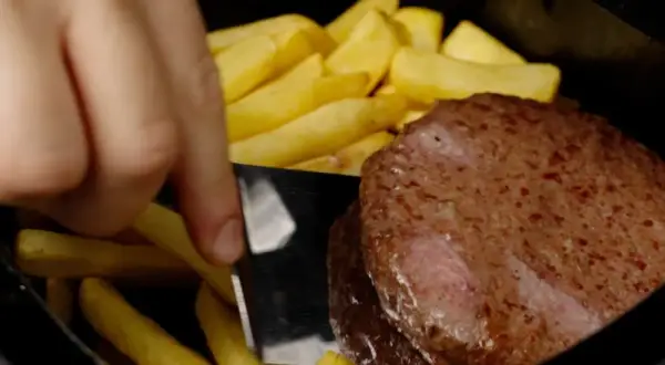 Hamburger Friggitrice ad Aria: La Ricetta Facile di Benedetta Rossi