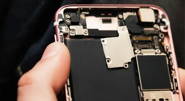Wymiana baterii w iPhone 11: uniknij problemów i wysokich kosztów