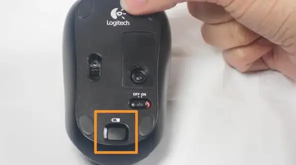 Wymiana baterii w Logitech M195 - proste kroki, które musisz znać