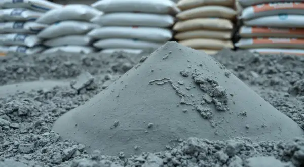 Ile cementu na m3 betonu B15? Proporcje i kluczowe informacje