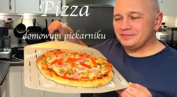 Domowa pizza jak z pizzerii: Przepis i sekrety idealnego ciasta
