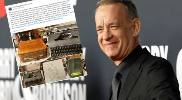 Tom Hanks, znany aktor, kolekcjonuje stare maszyny do pisania. Na zdjęciu widać jego najnowszą zdobycz – maszynę Olympia SM-4, którą sam naprawia.