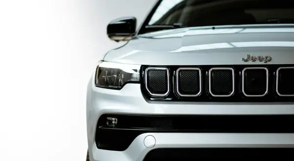 Ile pali jeep compass 2.4 benzyna? Sprawdź oszczędności i wydajność