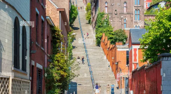 Montagne de Bueren Lüttich: 374 Stufen & Panoramablick
