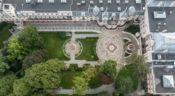 Pałac Poznańskiego - godziny otwarcia i zasady zwiedzania muzeum w Łodzi