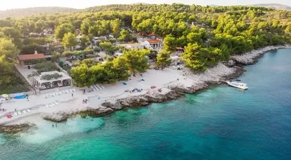 Seget Vranjica atrakcje - odkryj ukryte skarby i piękne plaże