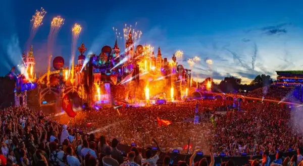 Ile zarabia DJ na Tomorrowland? Stawki gwiazd i początkujących