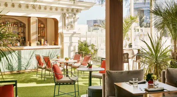 Pop, Tapas y Copas: Tu guía definitiva para el tardeo perfecto