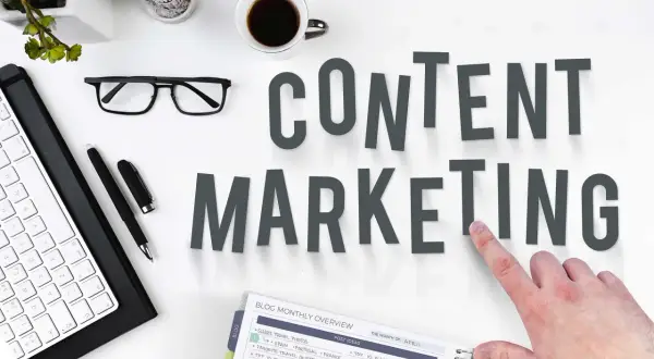 Content editor kto to – kluczowe zadania i umiejętności tego specjalisty