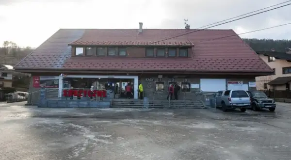 Wyciąg narciarski krzesełkowy: najlepsze miejsca i ceny biletów