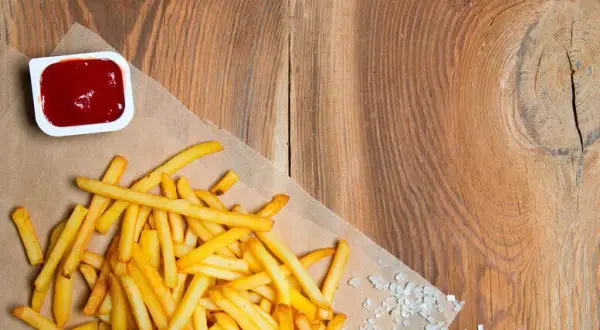 Jak długo smażyć frytki? Czas i sekrety perfekcyjnej chrupkości.