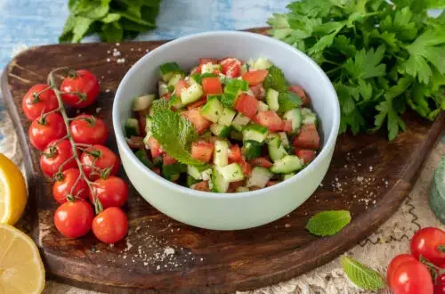 Gurken-Tomaten-Salat: Einfaches Rezept, Tipps & Ideen für den Sommer