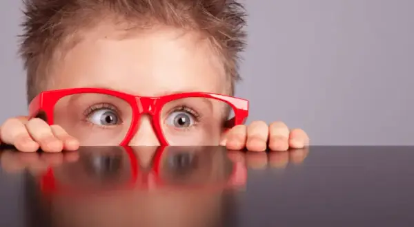 Gdzie kupić okulary dla daltonistów? Sprawdź ceny i oferty