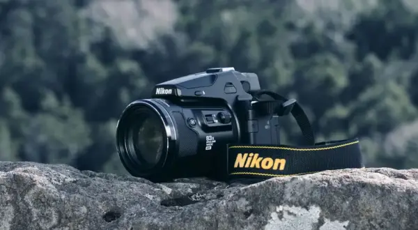Test aparatu Coolpix P950: Czy warto kupić ten model Nikona? Opinie