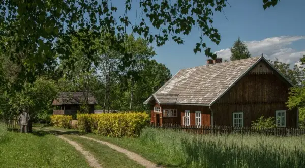 Skansen Nowy Sącz: godziny, ceny, atrakcje planuj wizytę!