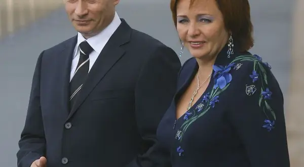 Ile lat ma żona Putina? Zaskakujące fakty o Ludmile Putina