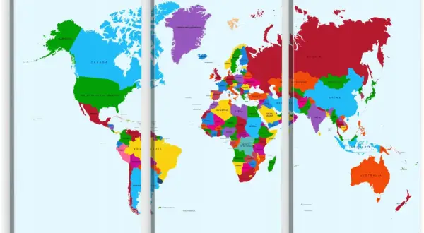 Kolorowy tryptyk mapa świata z zaznaczonymi krajami. Od Ameryki Północnej, przez Europę i Afrykę, po Azję i Australię.