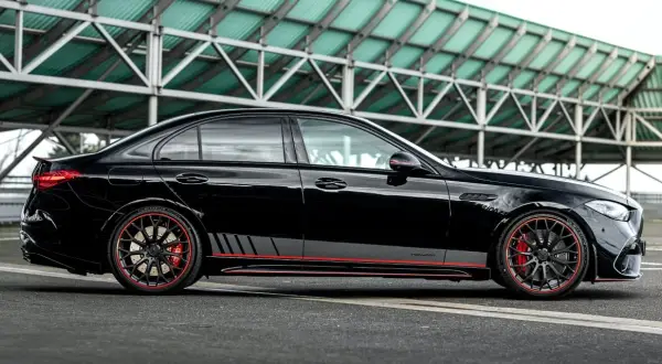 Mercedes C Klasa AMG: Hybryda 680 KM czy V8? Ceny, opinie